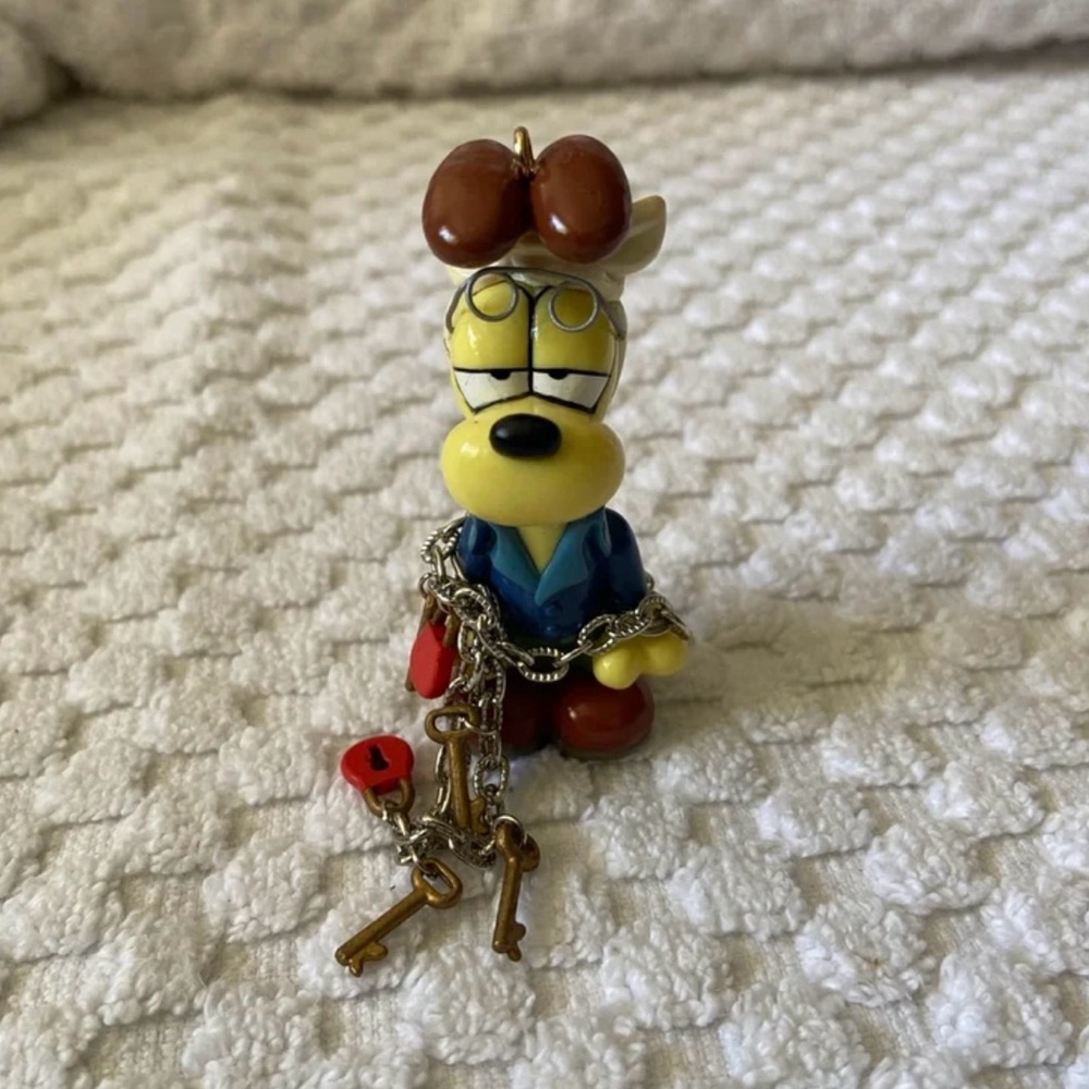 Vintage 1991 Enesco 'A Chains of Pace for Odie' Christmas Dickens Series